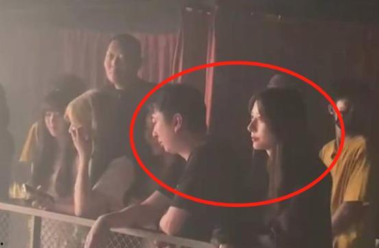 女纹身网红前男友吃瓜,揭秘吃瓜背后的真相