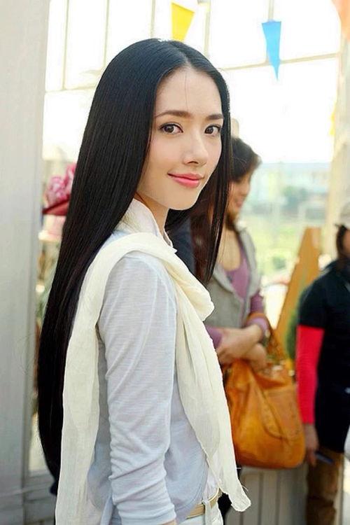 娱乐圈爆料鞠婧祎恋情是真的吗,娱乐圈爆料真实性揭秘